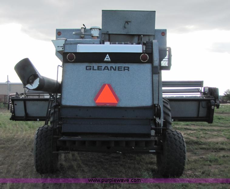 image for item 3455 1980 Gleaner L2 combine