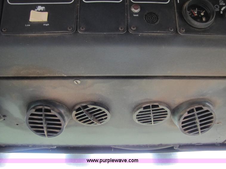 image for item 3455 1980 Gleaner L2 combine