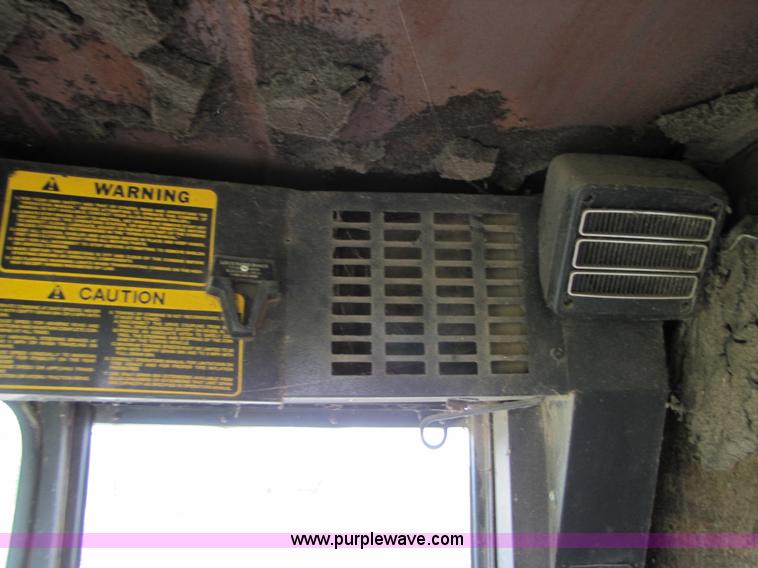 image for item 3455 1980 Gleaner L2 combine