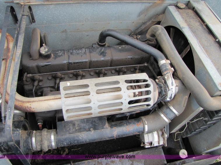 image for item 3455 1980 Gleaner L2 combine