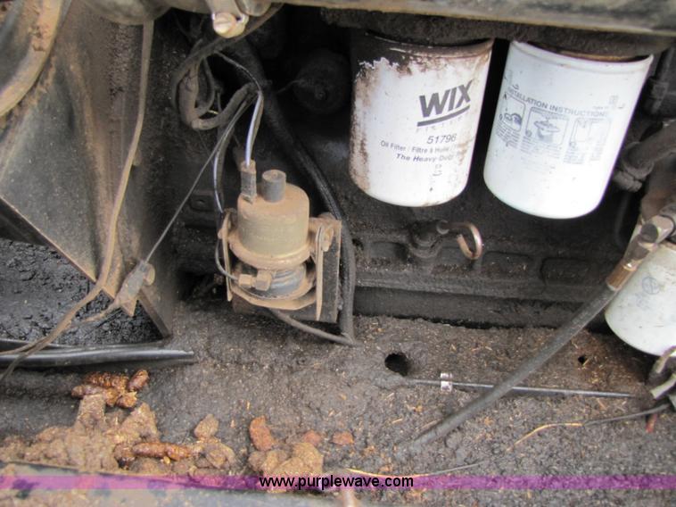 image for item 3455 1980 Gleaner L2 combine