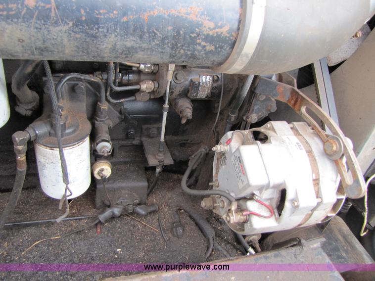 image for item 3455 1980 Gleaner L2 combine