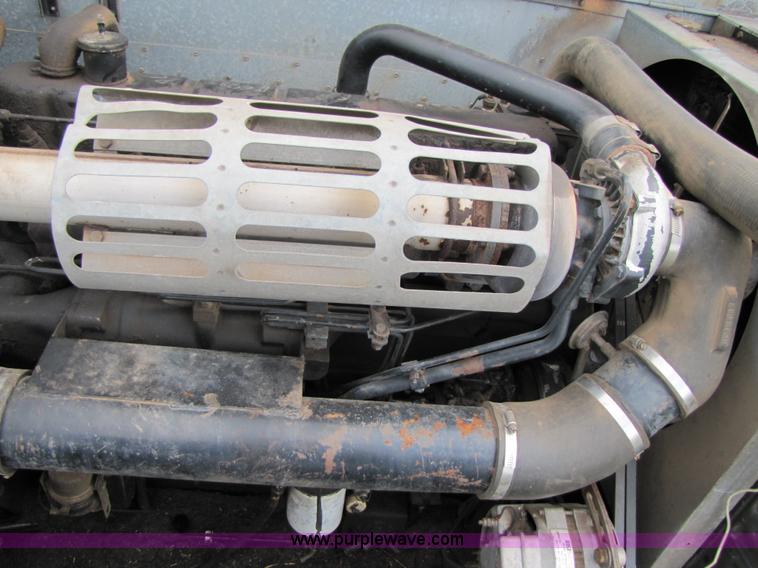 image for item 3455 1980 Gleaner L2 combine