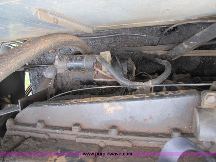 image for item 3455 1980 Gleaner L2 combine