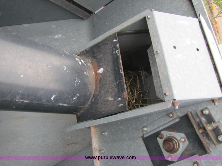 image for item 3455 1980 Gleaner L2 combine