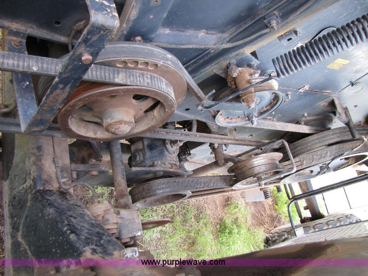 image for item 3455 1980 Gleaner L2 combine