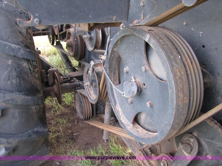 image for item 3455 1980 Gleaner L2 combine