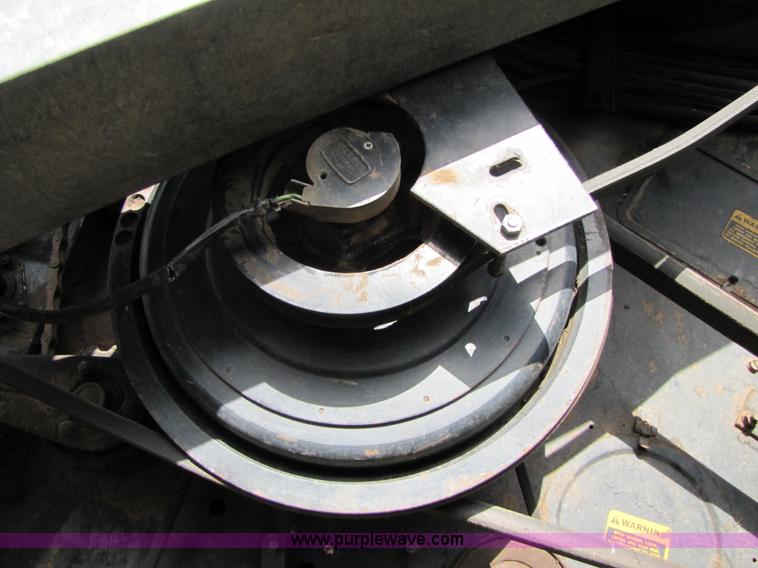 image for item 3455 1980 Gleaner L2 combine