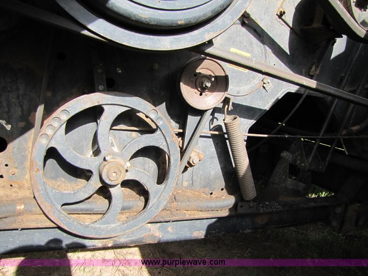 image for item 3455 1980 Gleaner L2 combine