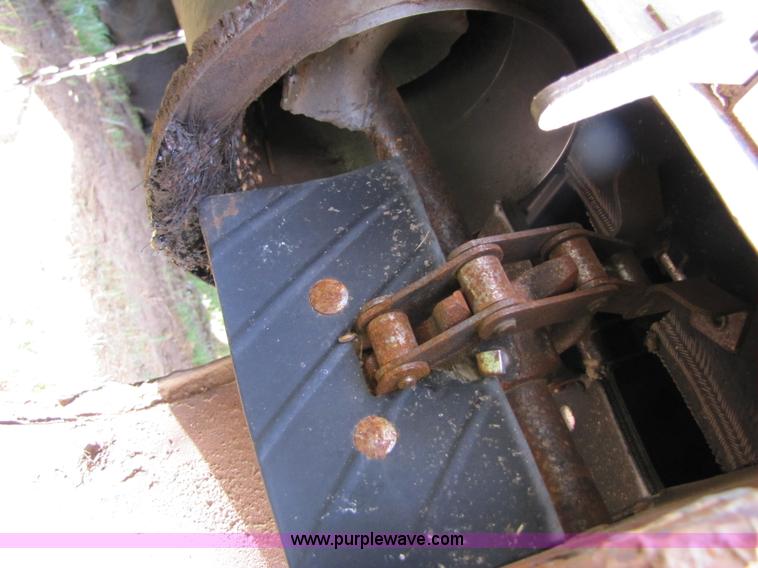 image for item 3455 1980 Gleaner L2 combine