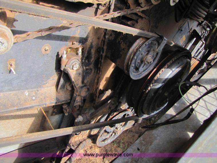 image for item 3455 1980 Gleaner L2 combine