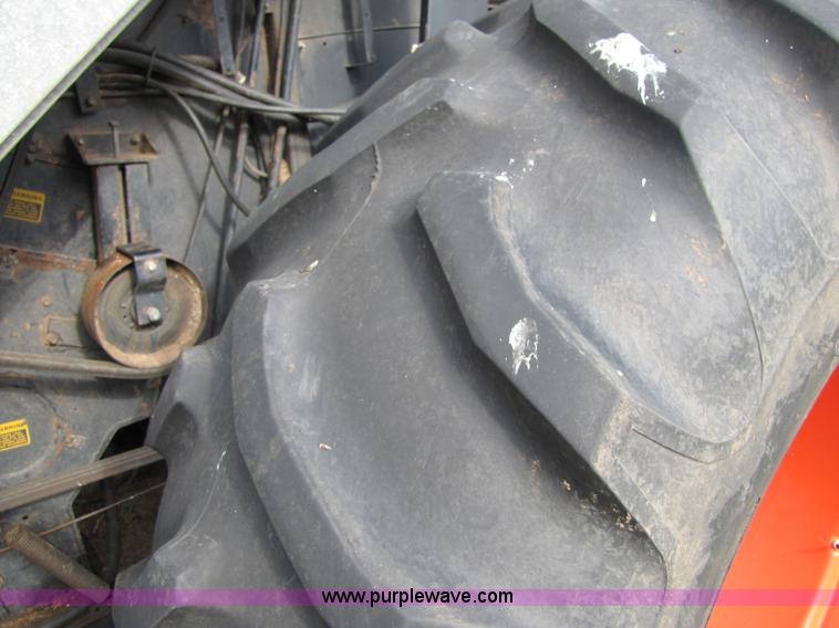 image for item 3455 1980 Gleaner L2 combine