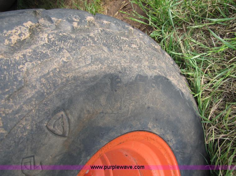 image for item 3455 1980 Gleaner L2 combine