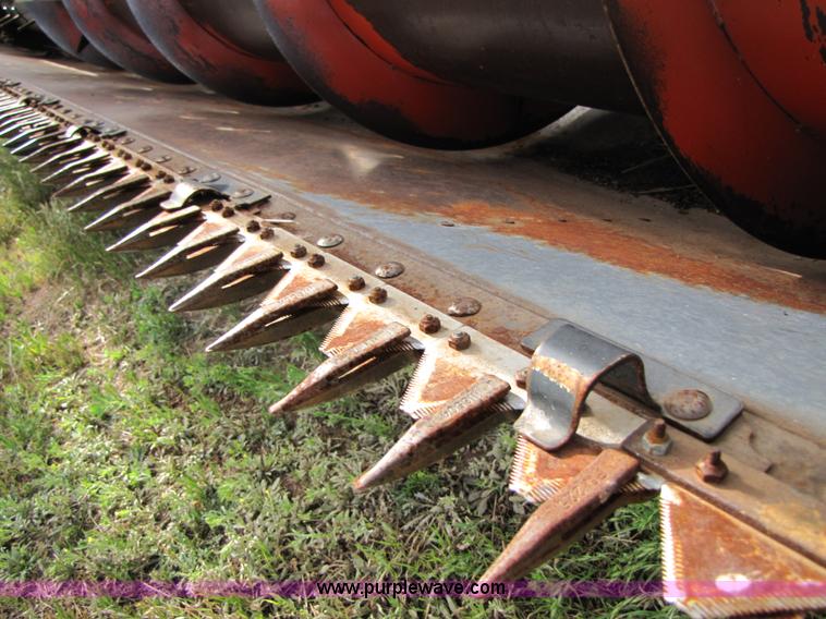 image for item 3455 1980 Gleaner L2 combine