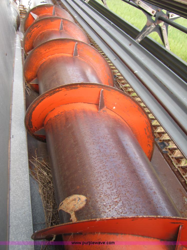 image for item 3455 1980 Gleaner L2 combine