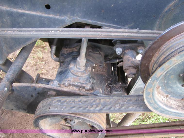 image for item 3455 1980 Gleaner L2 combine