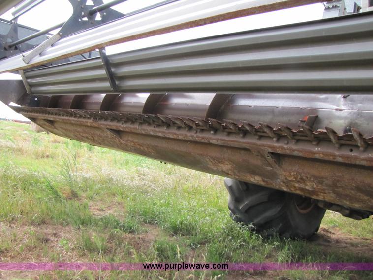 image for item 3455 1980 Gleaner L2 combine