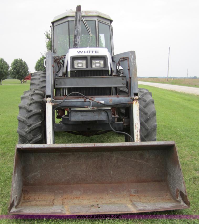 image for item 3878 1980 White 2-105 MFWD tractor