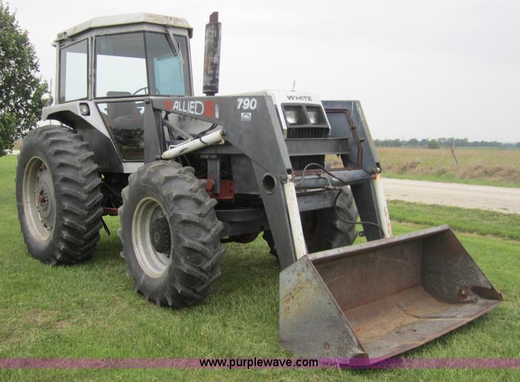 image for item 3878 1980 White 2-105 MFWD tractor