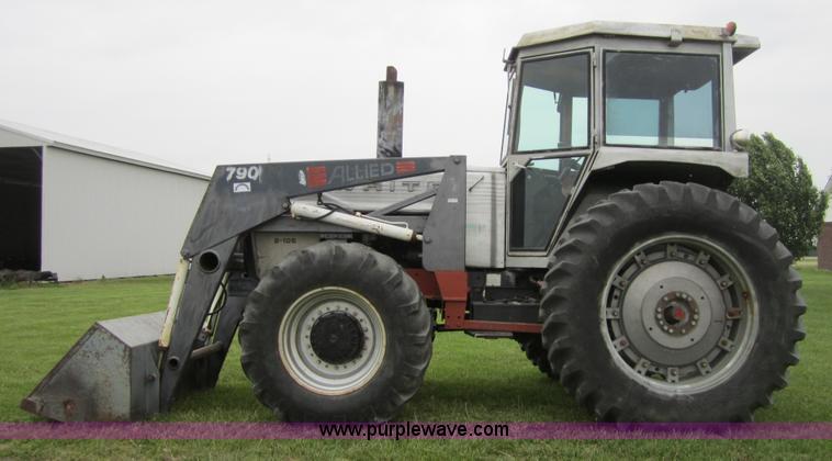 image for item 3878 1980 White 2-105 MFWD tractor