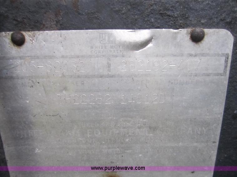 image for item 3878 1980 White 2-105 MFWD tractor