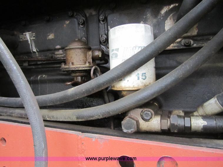 image for item 3878 1980 White 2-105 MFWD tractor