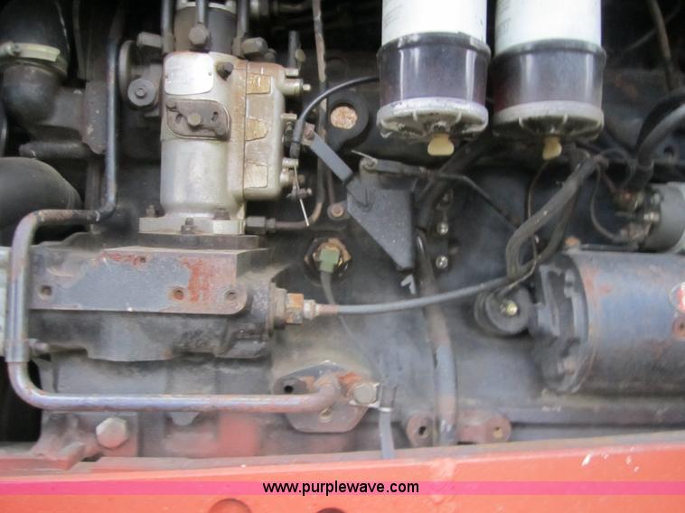 image for item 3878 1980 White 2-105 MFWD tractor