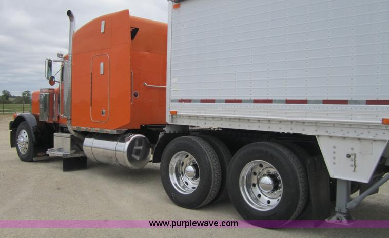 image for item 3885 1993 Peterbuilt 379 extended hood semi truck