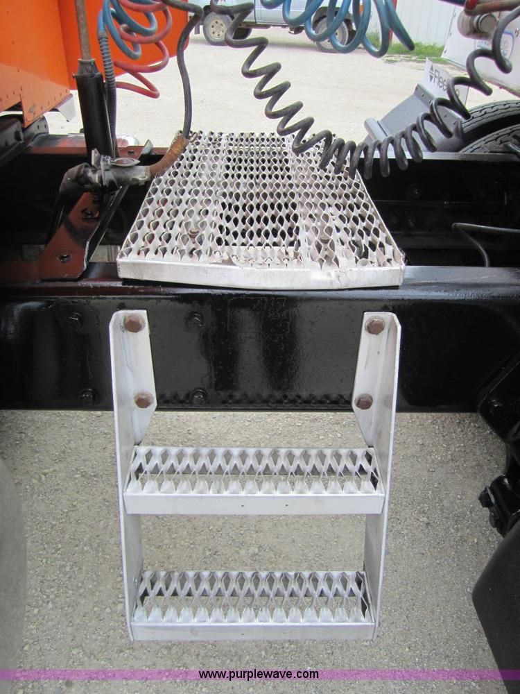 image for item 3885 1993 Peterbuilt 379 extended hood semi truck