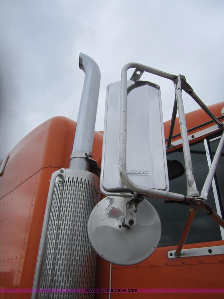 image for item 3885 1993 Peterbuilt 379 extended hood semi truck