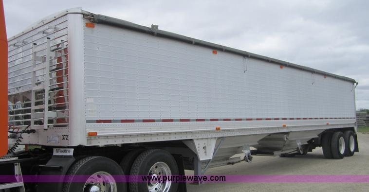 image for item 3886 1995 Wilson 43' double hopper grain trailer