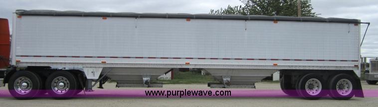 image for item 3886 1995 Wilson 43' double hopper grain trailer