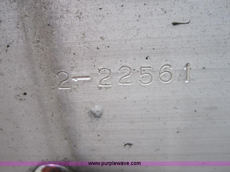 image for item 3886 1995 Wilson 43' double hopper grain trailer