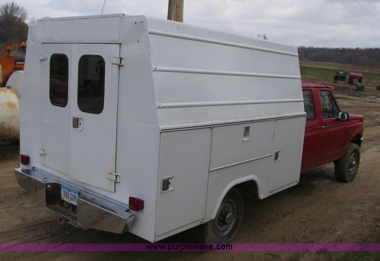image for item 4105 1992 Ford F350 XL crew cab service truck