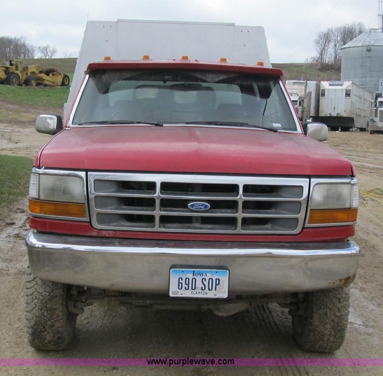 image for item 4105 1992 Ford F350 XL crew cab service truck