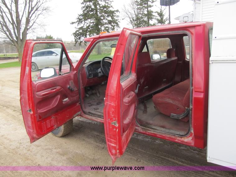 image for item 4105 1992 Ford F350 XL crew cab service truck
