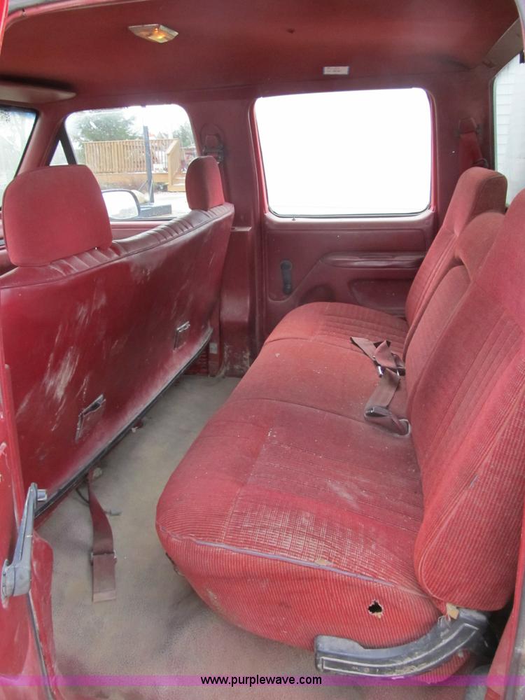 image for item 4105 1992 Ford F350 XL crew cab service truck