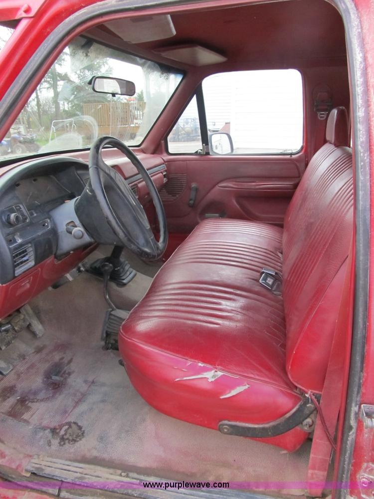 image for item 4105 1992 Ford F350 XL crew cab service truck