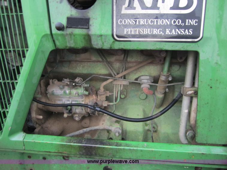 image for item 4387 1993 John Deere 6200 MFWD tractor