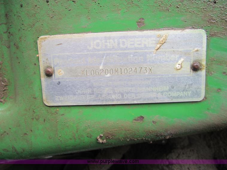 image for item 4387 1993 John Deere 6200 MFWD tractor