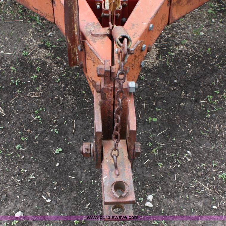 image for item 4715 International 5100 12' drill