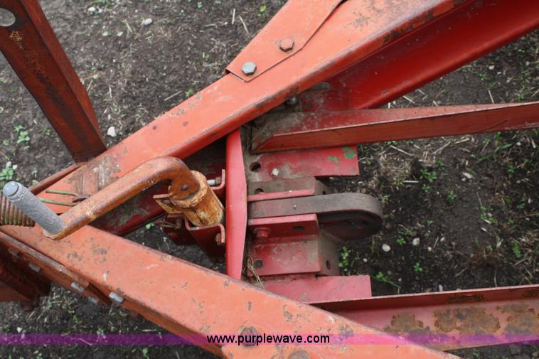 image for item 4715 International 5100 12' drill
