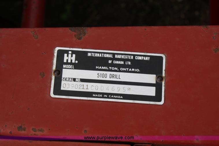 image for item 4715 International 5100 12' drill