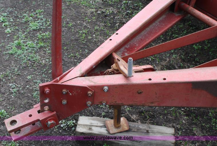 image for item 4716 International 510 drill
