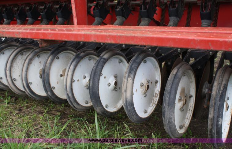 image for item 4716 International 510 drill