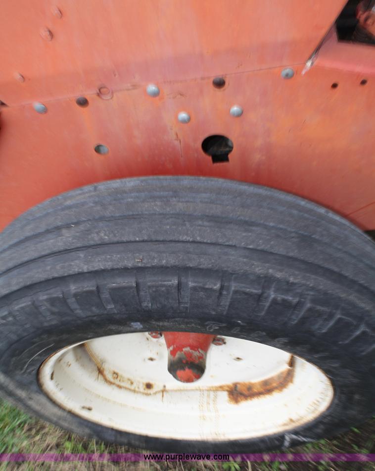 image for item 4716 International 510 drill