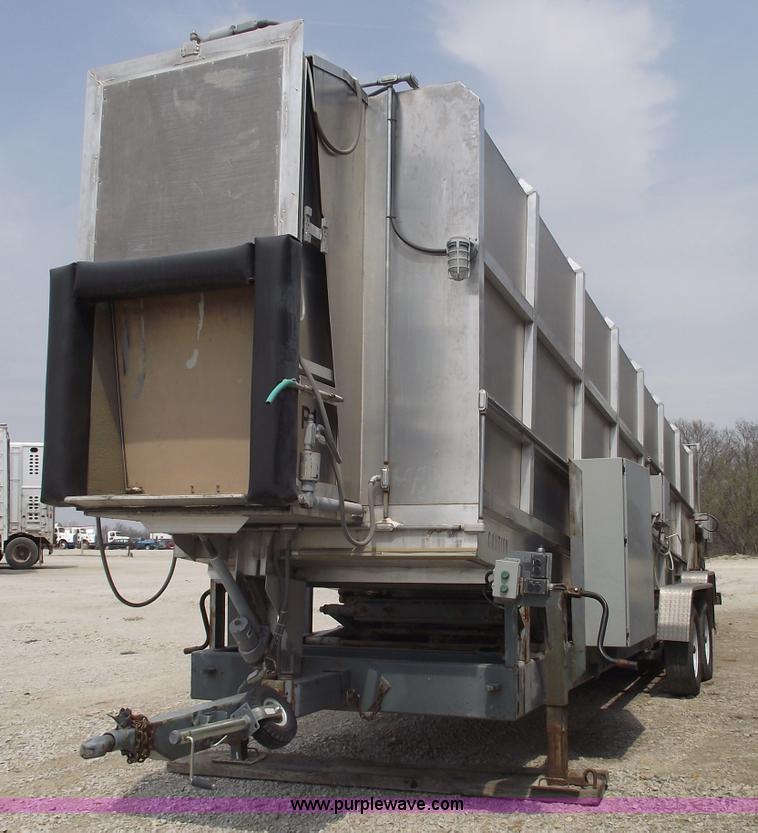 image for item 5374 35' aluminum towable livestock chute