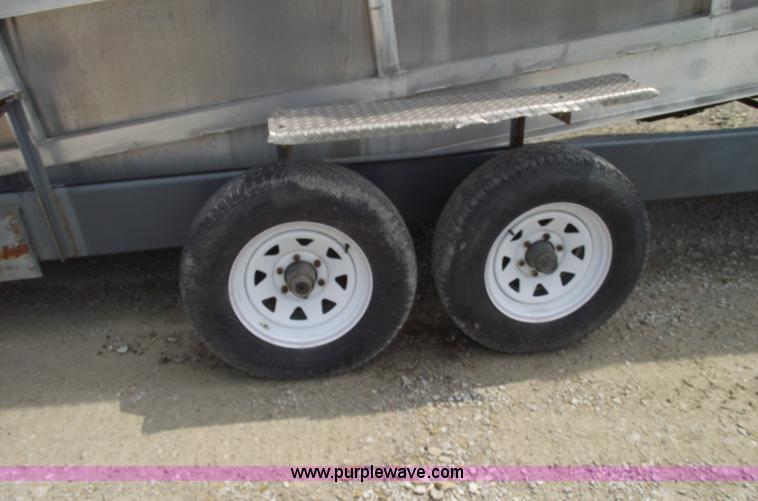 image for item 5374 35' aluminum towable livestock chute