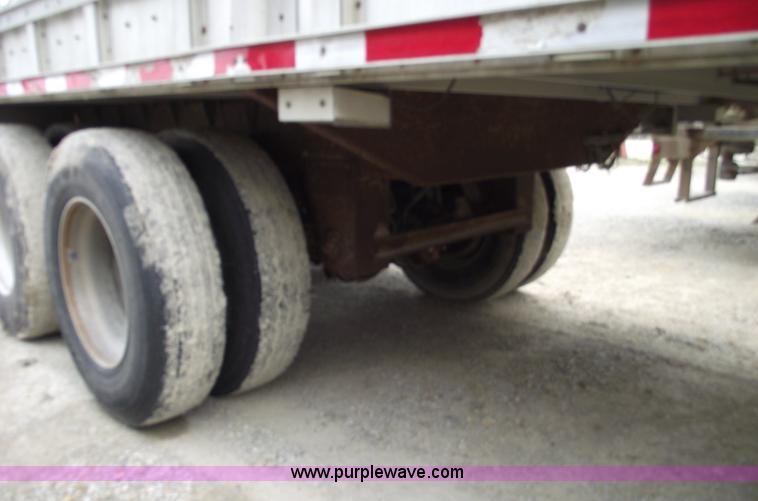 image for item 5375 2001 Wilson 53' double deck aluminum hog/stock trailer