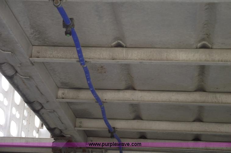 image for item 5375 2001 Wilson 53' double deck aluminum hog/stock trailer